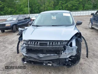 2022 Ford Escape SE z VIN 1FMCU0G61NUB15746, wystawiony jako IAAI lot #42107667 z przebiegiem 29 000 mil mil oraz . Historia ofert i sprzedaży dostępna na DreamBid. Obrazek 13.