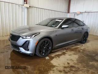 2022 Cadillac CT5 Sport z VIN 1G6DU5RK8N0124387, wystawiony jako Copart lot #59470975 z przebiegiem 18 234 mil mil oraz Szkoda całkowita • Salvage title. Historia ofert i sprzedaży dostępna na DreamBid. Obrazek 1.