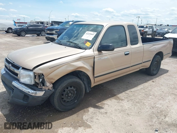 2000 Toyota Tacoma z VIN 5TEVL52N4YZ717158, wystawiony jako IAAI lot #42223643 z przebiegiem 180 515 mil mil oraz . Historia ofert i sprzedaży dostępna na DreamBid. Obrazek 2.