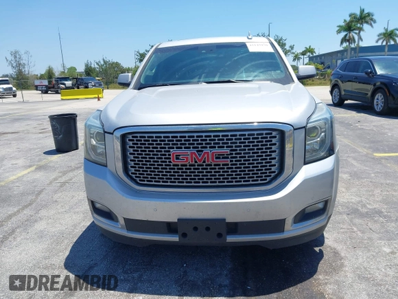 2016 GMC Yukon XL Denali with VIN 1GKS2HKJXGR423556, listed as a IAAI auction lot 42145970 with 118,436 mi miles. Bid and sale history available at carsss.com. Image 12.
