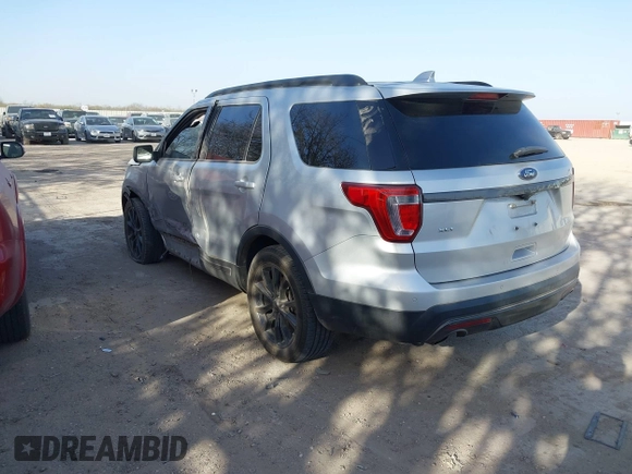 2017 Ford Explorer XLT с VIN 1FM5K7D89HGC13147, выставлен на аукционе IAAI как лот 41717582 с пробегом 139 990 миль миль и . История ставок и продаж доступна на DreamBid. Изображение 3.
