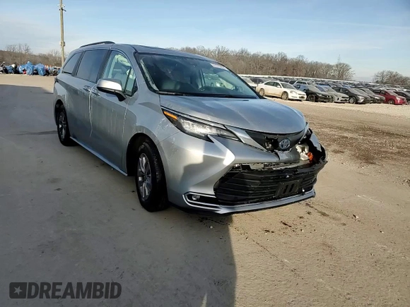 2023 Toyota Sienna XLE with VIN 5TDJSKFC3PS093292, listed as a Copart auction lot 81613604 with 0 mi miles and Salvage Title. Bid and sale history available at carsss.com. Image 14.