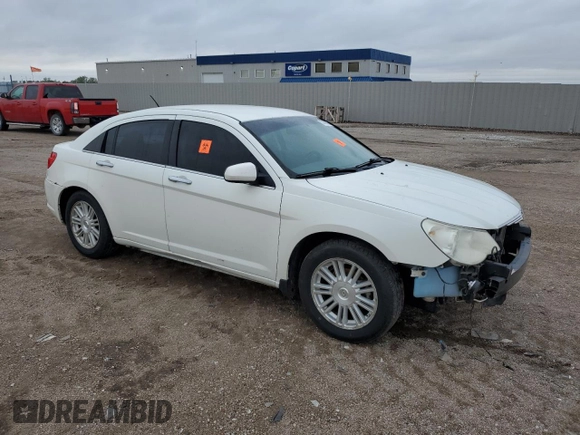 2008 Chrysler Sebring Limited z VIN 1C3LC66KX8N295515, wystawiony jako Copart lot #57480675 z przebiegiem 149 569 mil mil oraz Szkoda całkowita • Salvage title. Historia ofert i sprzedaży dostępna na DreamBid. Obrazek 4.