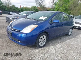2009 Toyota Prius with VIN JTDKB20U697872401, listed as a IAAI auction lot 42190775 with 207,492 mi miles. Bid and sale history available at carsss.com. Image 2.