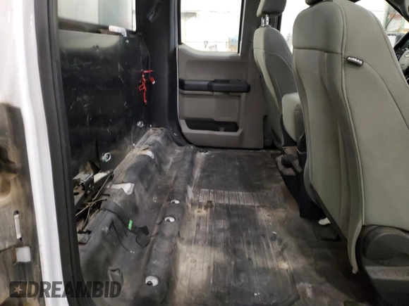 2018 Ford F-150 XL with VIN 1FTEX1CB4JKF29722, listed as a Copart auction lot 47781805 with 170,306 mi miles and Clean Title. Bid and sale history available at carsss.com. Image 10.