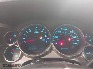 2010 Chevrolet Silverado 1500 LT with VIN 1GCSKSE34AZ261209, listed as a IAAI auction lot 41618235 with 188,408 mi miles. Bid and sale history available at carsss.com. Image 7.