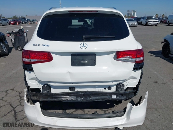 2019 Mercedes-Benz GLC with VIN WDC0G4JB0KV172130, listed as a IAAI auction lot 42094565 with 40,013 mi miles. Bid and sale history available at carsss.com. Image 16.