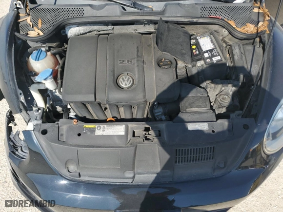 2013 Volkswagen Beetle Convertible 2.5L with VIN 3VW5X7AT1DM815682, listed as a Copart auction lot 71645144 with 123,403 mi miles and Salvage Title. Bid and sale history available at carsss.com. Image 11.