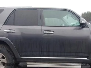 2011 Toyota 4Runner SR5 with VIN JTEZU5JR5B5018288, listed as a IAAI auction lot 41554553 with 206,106 mi miles. Bid and sale history available at carsss.com. Image 13.
