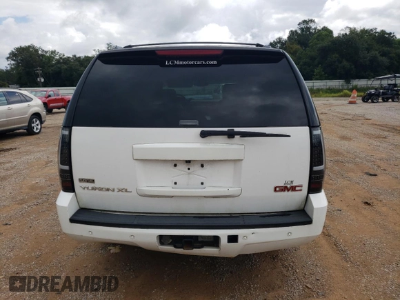 2008 GMC Yukon XL SLE w/3SA with VIN 1GKFC160X8R177911, listed as a Copart auction lot 71835274 with Not Provided miles and Salvage Title. Bid and sale history available at carsss.com. Image 7.