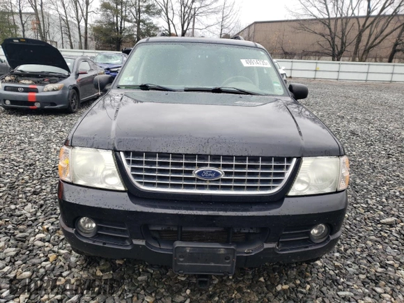 2003 Ford Explorer Eddie Bauer with VIN 1FMZU74K53UB95232, listed as a Copart auction lot 49914735 with 239,958 mi miles and Clean title. Bid and sale history available at DreamBid. Image 5.