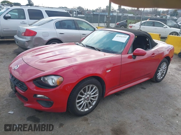 2017 FIAT 124 Spider Lusso z VIN JC1NFAEK6H0108832, wystawiony jako IAAI lot #41451223 z przebiegiem Nie podano mil oraz . Historia ofert i sprzedaży dostępna na DreamBid. Obrazek 16.
