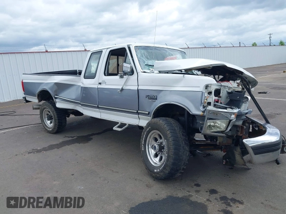 1996 Ford F-250 z VIN 1FTHX26F8TEB61614, wystawiony jako IAAI lot #42255763 z przebiegiem Nie podano mil oraz . Historia ofert i sprzedaży dostępna na DreamBid. Obrazek 18.