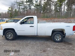 2008 Chevrolet Silverado 1500 Work Truck with VIN 1GCEK14C28Z246081, listed as a IAAI auction lot 40815734 with 137,738 mi miles. Bid and sale history available at carsss.com. Image 14.