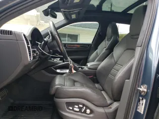 2019 Porsche Cayenne Turbo с VIN WP1AF2AY4KDA80982, выставлен на аукционе Copart как лот 72516914 с пробегом Не указан миль и Списание • Salvage title. История ставок и продаж доступна на DreamBid. Изображение 7.
