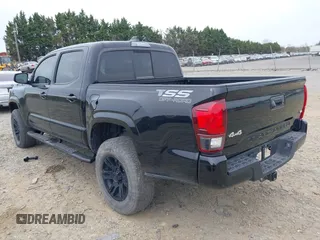 2022 Toyota Tacoma SR z VIN 3TYCZ5AN8NT096091, wystawiony jako IAAI lot #41966344 z przebiegiem 6 536 mil mil oraz . Historia ofert i sprzedaży dostępna na DreamBid. Obrazek 3.