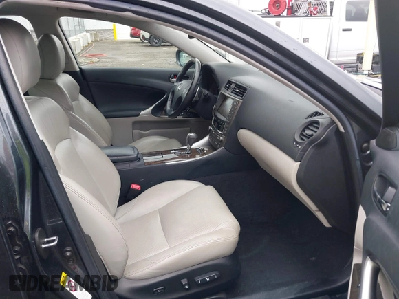 2010 Lexus IS 250 with VIN JTHCF5C25A5036971, listed as a IAAI auction lot 41861183 with 82,253 mi miles and . Bid and sale history available at carsss.com. Image 5.