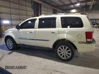 2007 Chrysler Aspen Limited z VIN 1A8HW58247F517239, wystawiony jako Copart lot #52882225 z przebiegiem 131 685 mil mil oraz Szkoda całkowita • Salvage title. Historia ofert i sprzedaży dostępna na DreamBid. Obrazek 2.