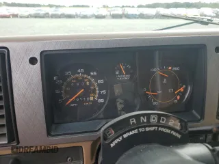 1995 GMC Rally z VIN 1GJGG39K6SF525508, wystawiony jako Copart lot #74144674 z przebiegiem Nie podano mil oraz Szkody całkowita. Historia ofert i sprzedaży dostępna na DreamBid. Obrazek 9.