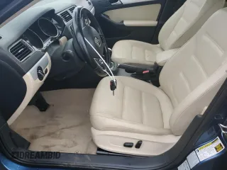 2015 Volkswagen Jetta Sedan Hybrid SEL Premium with VIN 3VW637AJ9FM427293, listed as a Copart auction lot 56322994 with 203,494 mi miles and Clean Title. Bid and sale history available at carsss.com. Image 7.