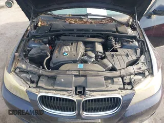 2009 BMW 3 Series 328i z VIN WBAPH73559E128562, wystawiony jako IAAI lot #42129719 z przebiegiem 172 682 mil mil oraz . Historia ofert i sprzedaży dostępna na DreamBid. Obrazek 10.