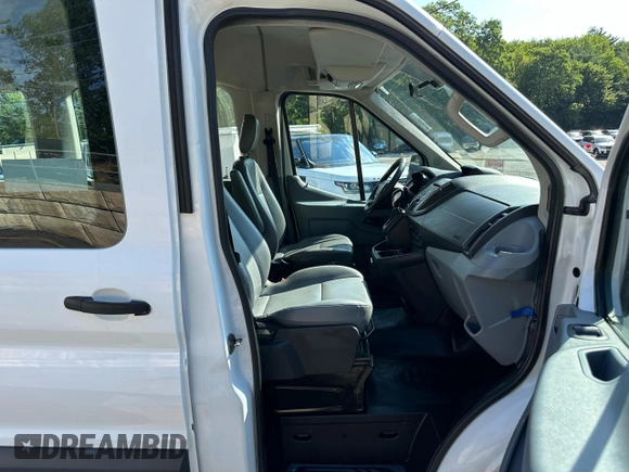 2016 Ford Transit XL с VIN 1FDZX2CM7GKA08636, выставлен на аукционе Copart как лот 64202285 с пробегом 288 548 миль миль и Чистый • Clean title. История ставок и продаж доступна на DreamBid. Изображение 9.