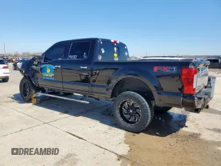 2018 Ford Super Duty F-250 SRW XL with VIN 1FT7W2BT4JEB15852, listed as a Copart auction lot 47739045 with 182,109 mi miles and Salvage Title. Bid and sale history available at carsss.com. Image 2.