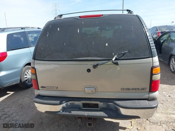 2004 Chevrolet Tahoe LT with VIN 1GNEK13Z44R135183, listed as a IAAI auction lot 42062992 with 248,360 mi miles. Bid and sale history available at carsss.com. Image 6.