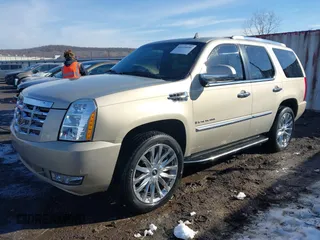 2007 Cadillac Escalade z VIN 1GYFK63857R338177, wystawiony jako IAAI lot #41615600 z przebiegiem 155 755 mil mil oraz . Historia ofert i sprzedaży dostępna na DreamBid. Obrazek 18.
