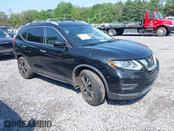 2020 Nissan Rogue SV z VIN JN8AT2MT6LW004605, wystawiony jako IAAI lot #42429525 z przebiegiem 87 349 mil mil oraz . Historia ofert i sprzedaży dostępna na DreamBid. Obrazek 1.