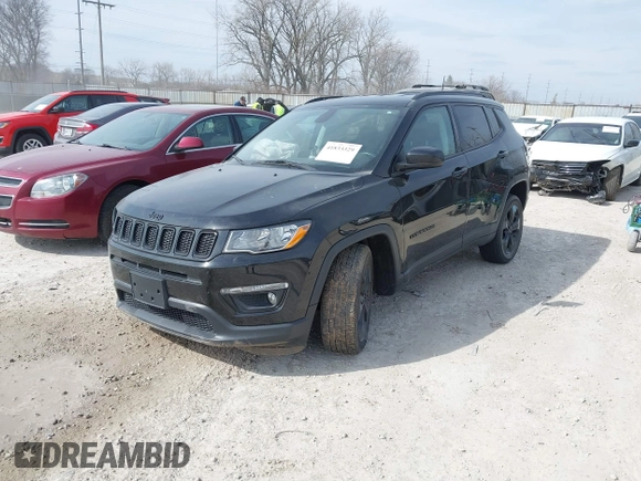 2018 Jeep Compass Latitude with VIN 3C4NJDBBXJT304322, listed as a IAAI auction lot 41833329 with 124,577 mi miles. Bid and sale history available at carsss.com. Image 17.