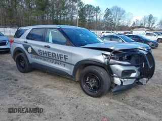 2022 Ford Police Interceptor Utility z VIN 1FM5K8AB8NGA99921, wystawiony jako IAAI lot #41709750 z przebiegiem 61 294 mil mil oraz . Historia ofert i sprzedaży dostępna na DreamBid. Obrazek 1.