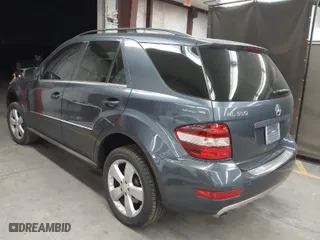 2011 Mercedes-Benz M-Class ML 350 with VIN 4JGBB5GB4BA723124, listed as a IAAI auction lot 40990790 with 120,518 mi miles. Bid and sale history available at carsss.com. Image 3.