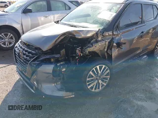 2021 Nissan Kicks SR z VIN 3N1CP5DVXML465845, wystawiony jako IAAI lot #41966146 z przebiegiem 56 134 mil mil oraz . Historia ofert i sprzedaży dostępna na DreamBid. Obrazek 6.