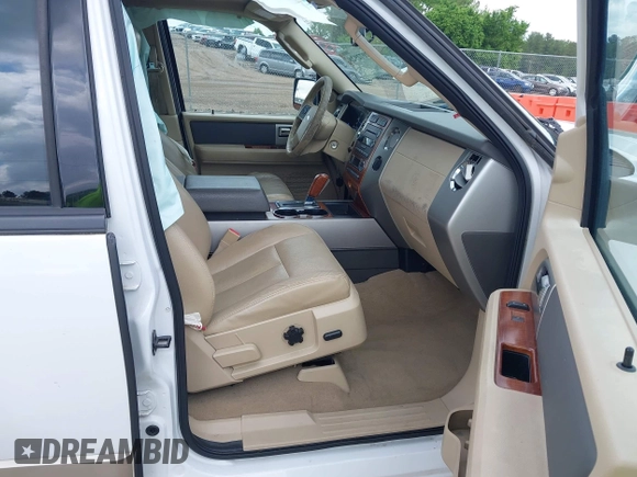 2010 Ford Expedition Eddie Bauer with VIN 1FMJU1H53AEA07426, listed as a IAAI auction lot 42072928 with 216,112 mi miles and . Bid and sale history available at DreamBid. Image 5.
