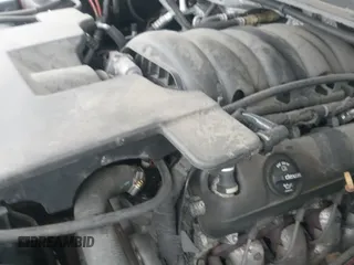2015 Chevrolet Suburban LT z VIN 1GNSKJKCXFR182558, wystawiony jako IAAI lot #43456883 z przebiegiem 227 433 mil mil oraz . Historia ofert i sprzedaży dostępna na DreamBid. Obrazek 18.