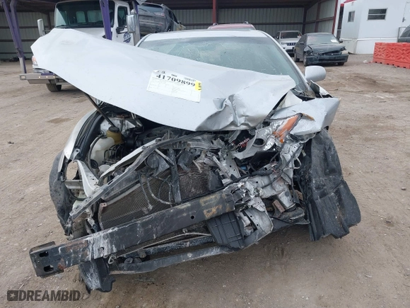2007 Toyota Camry CE with VIN 4T1BE46K27U111898, listed as a IAAI auction lot 41709899 with 1 mi miles. Bid and sale history available at carsss.com. Image 12.
