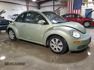 2008 Volkswagen New Beetle Coupe S with VIN 3VWPW31C48M524779, listed as a Copart auction lot 83638484 with 93,319 mi miles and Salvage Title. Bid and sale history available at carsss.com. Image 4.