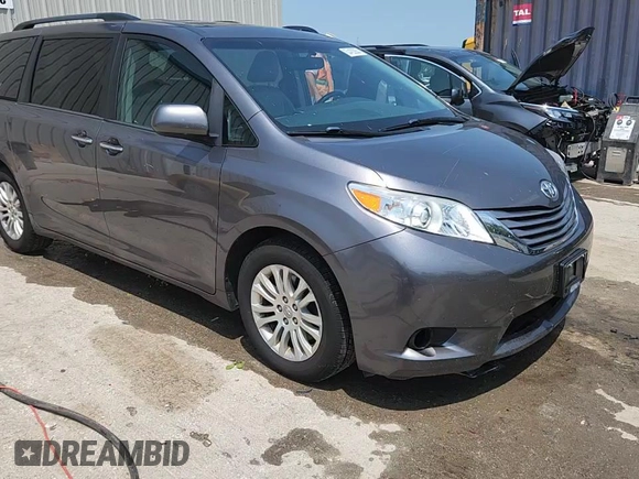 2017 Toyota Sienna XLE Auto Access Seat with VIN 5TDYZ3DC2HS879086, listed as a Copart auction lot 63420055 with 91,918 mi miles and Clean title. Bid and sale history available at DreamBid. Image 14.