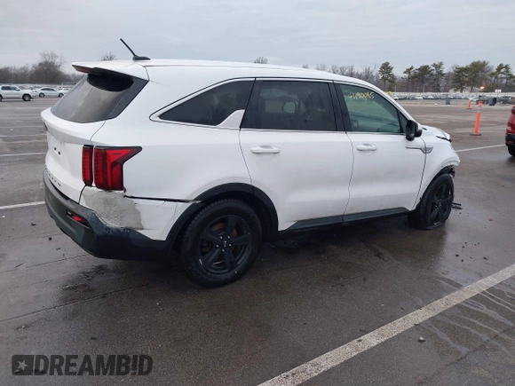 2021 Kia Sorento LX with VIN 5XYRG4LCXMG046127, listed as a IAAI auction lot 41190085 with 72,673 mi miles. Bid and sale history available at carsss.com. Image 4.