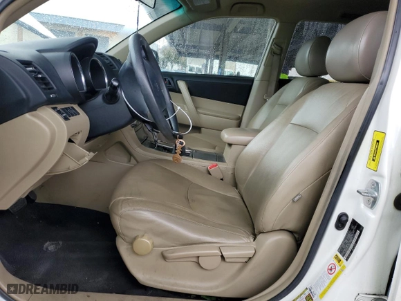 2011 Toyota Highlander with VIN 5TDZK3EH7BS043428, listed as a Copart auction lot 48372915 with 115,646 mi miles and Salvage Title. Bid and sale history available at carsss.com. Image 7.
