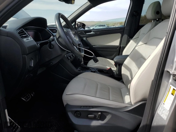 2019 Volkswagen Tiguan SEL Premium with VIN 3VV4B7AX6KM102565, listed as a Copart auction lot 54033695 with 45,886 mi miles and Salvage Title. Bid and sale history available at DreamBid. Image 7.