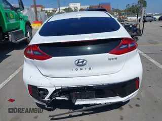 2017 Hyundai Ioniq SEL z VIN KMHC75LC2HU049325, wystawiony jako IAAI lot #42321171 z przebiegiem 128 891 mil mil oraz . Historia ofert i sprzedaży dostępna na DreamBid. Obrazek 16.