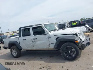 2020 Jeep Gladiator Sport S with VIN 1C6HJTAG9LL161535, listed as a IAAI auction lot 42053904 with 104,260 mi miles and . Bid and sale history available at DreamBid. Image 13.