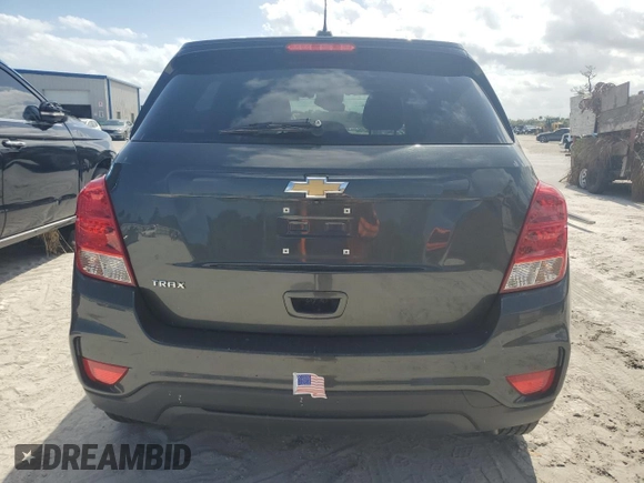 2020 Chevrolet Trax LS z VIN 3GNCJKSBXLL201326, wystawiony jako Copart lot #58873515 z przebiegiem Nie podano mil oraz Nie do naprawy • Non repairable. Historia ofert i sprzedaży dostępna na DreamBid. Obrazek 6.
