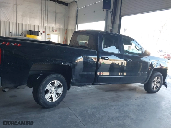 2018 Chevrolet Silverado 1500 LT with VIN 1GCVKREH1JZ193520, listed as a IAAI auction lot 41343297 with 208,636 mi miles. Bid and sale history available at carsss.com. Image 12.