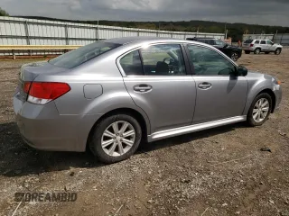 2010 Subaru Legacy Premium All-Weather Anniversary z VIN 4S3BMBC68A3242446, wystawiony jako Copart lot #51546125 z przebiegiem 190 700 mil mil oraz Czysty tytuł • Clean title. Historia ofert i sprzedaży dostępna na DreamBid. Obrazek 3.