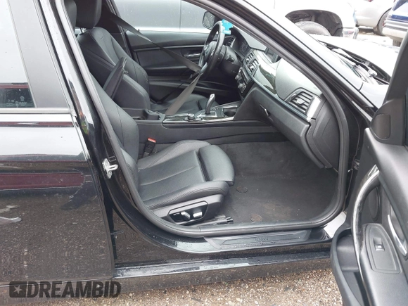 2018 BMW 3 Series 320i z VIN WBA8E1G53JNU91774, wystawiony jako IAAI lot #42189798 z przebiegiem 147 043 mil mil oraz . Historia ofert i sprzedaży dostępna na DreamBid. Obrazek 5.