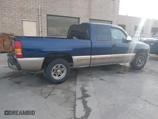 2001 Chevrolet Silverado 1500 LS with VIN 2GCEC19V811360625, listed as a IAAI auction lot 41733223 with 275,968 mi miles. Bid and sale history available at carsss.com. Image 4.