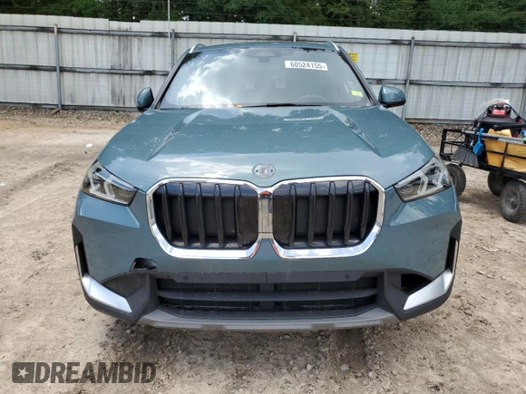 2023 BMW X1 xDrive28i с VIN WBX73EF01P5X46824, выставлен на аукционе Copart как лот 60524155 с пробегом 59 957 миль миль и Чистый • Clean title. История ставок и продаж доступна на DreamBid. Изображение 5.
